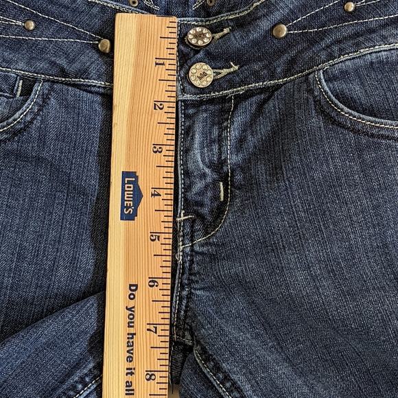 H&G Capris Junior Women's Sz 3 Blue Medium Wash Denim Stretch Jeans Studs Bling - Picture 7 of 16